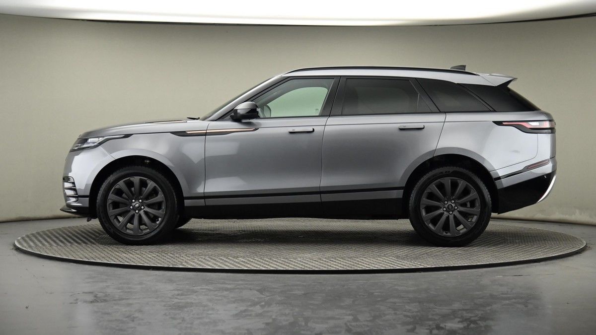 Land Rover Range Rover Velar Image 23