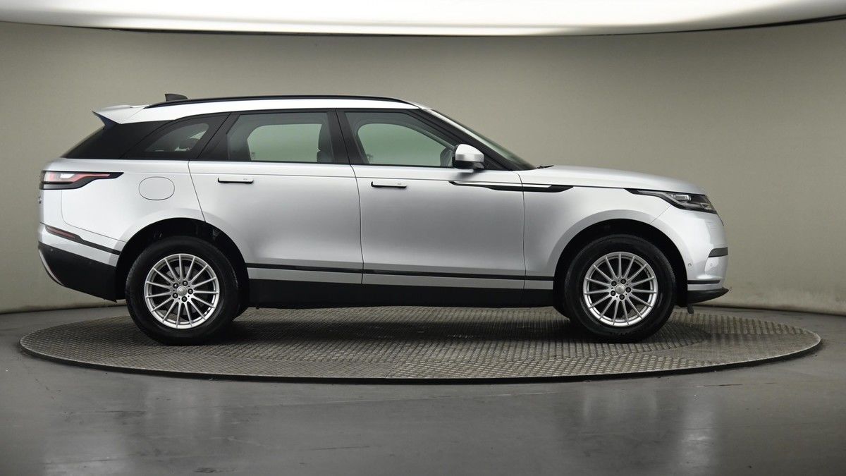 Land Rover Range Rover Velar Image 27