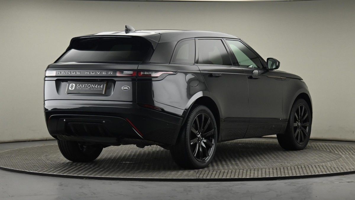 Land Rover Range Rover Velar Image 26