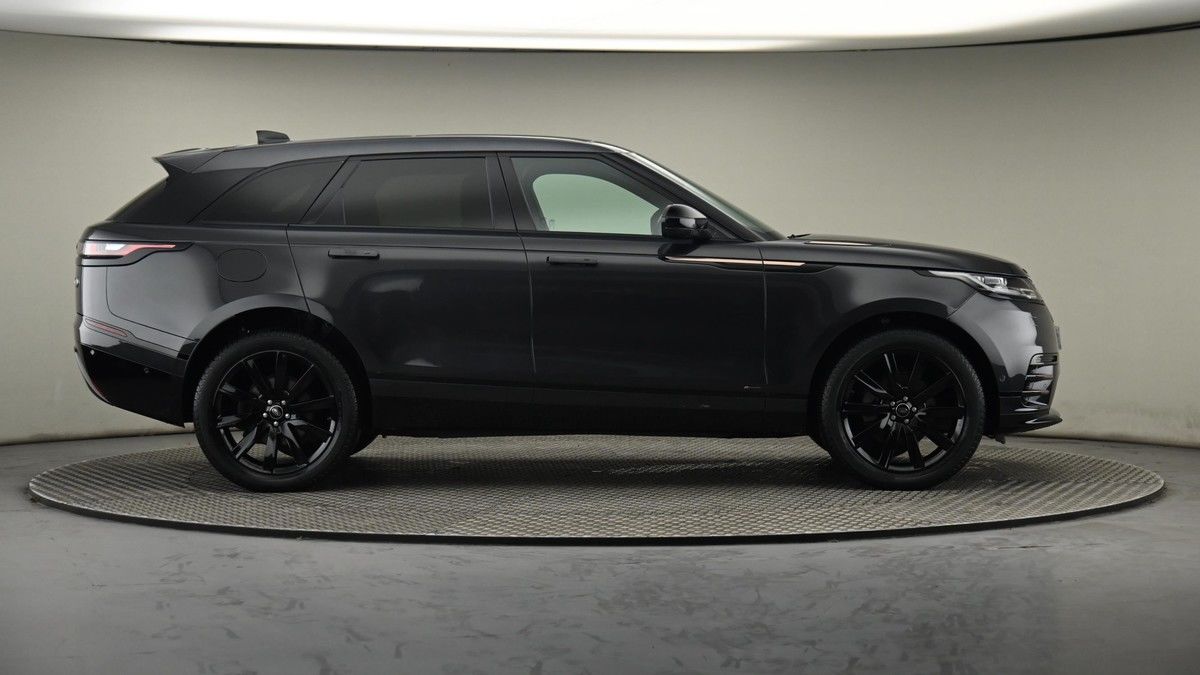 Land Rover Range Rover Velar Image 27