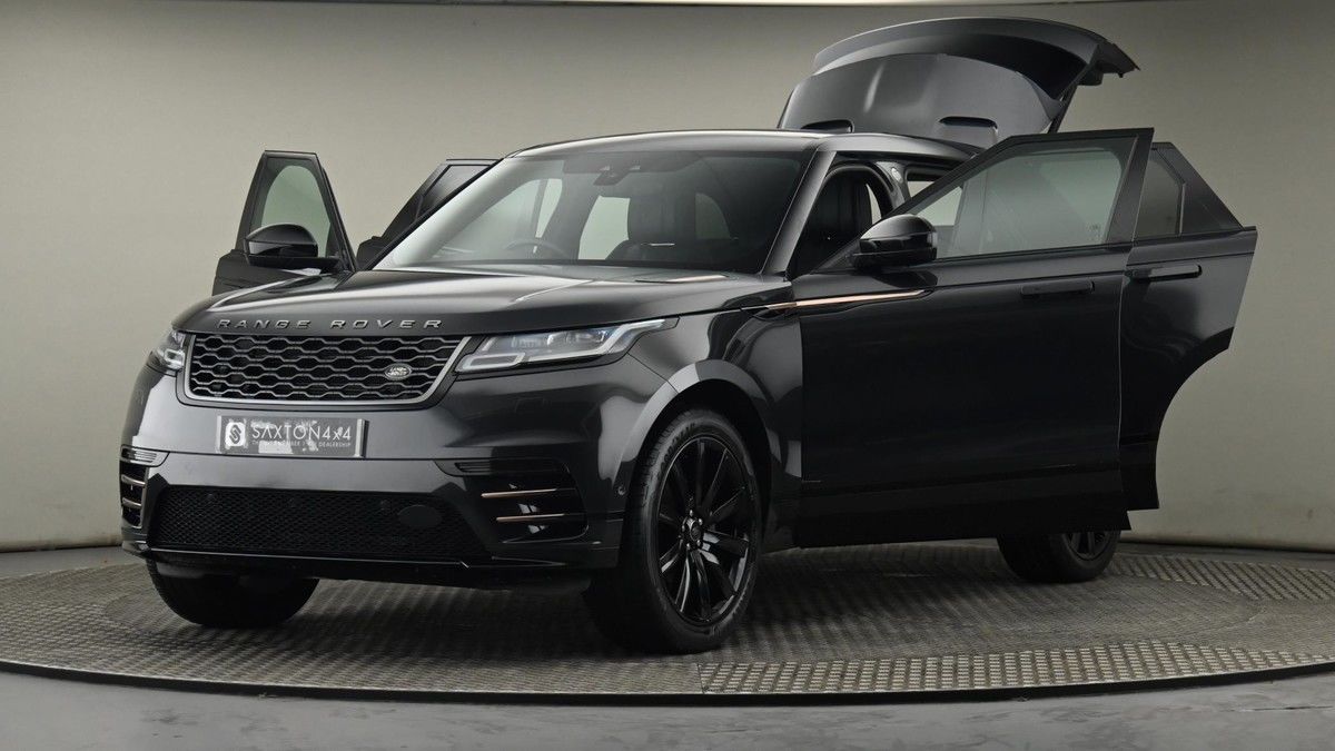 Land Rover Range Rover Velar Image 28