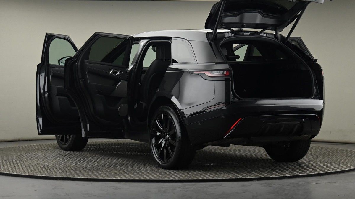 Land Rover Range Rover Velar Image 29