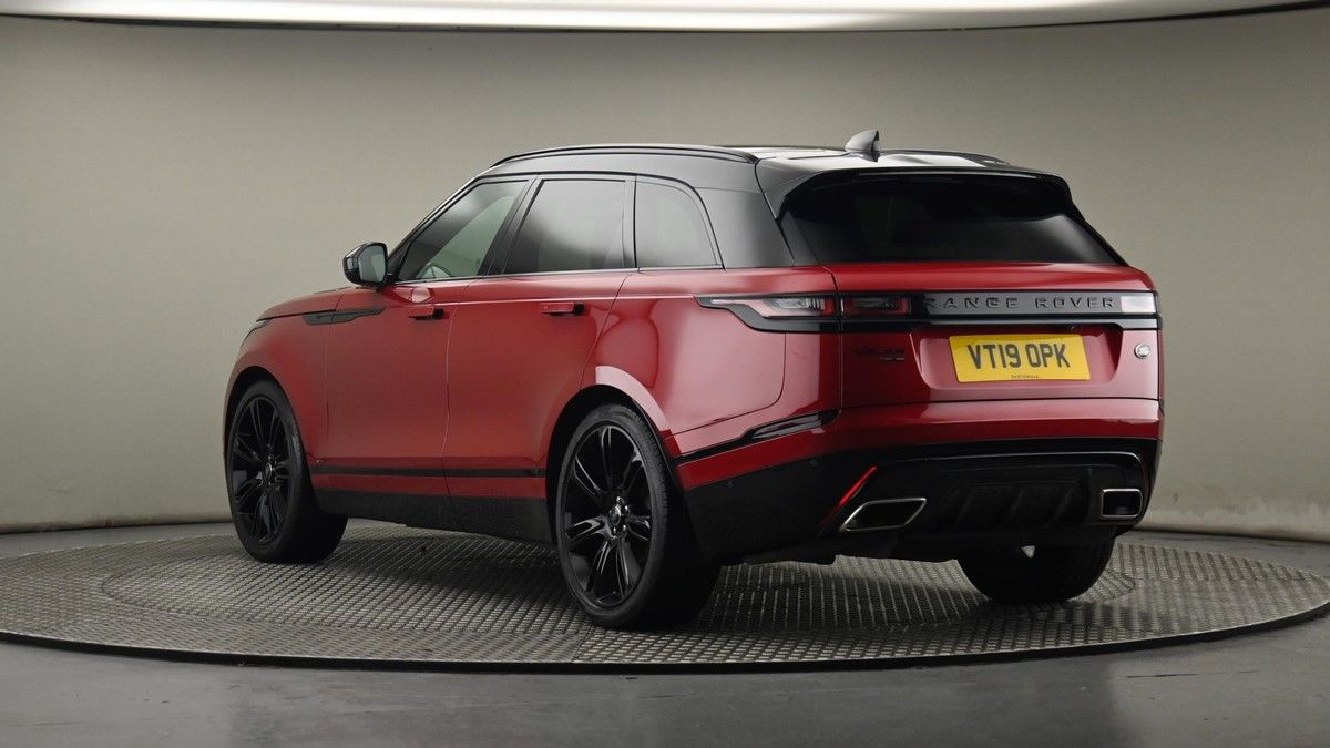 Land Rover Range Rover Velar Image 24