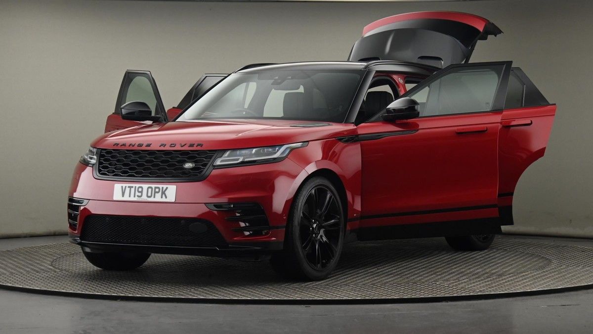 Land Rover Range Rover Velar Image 28