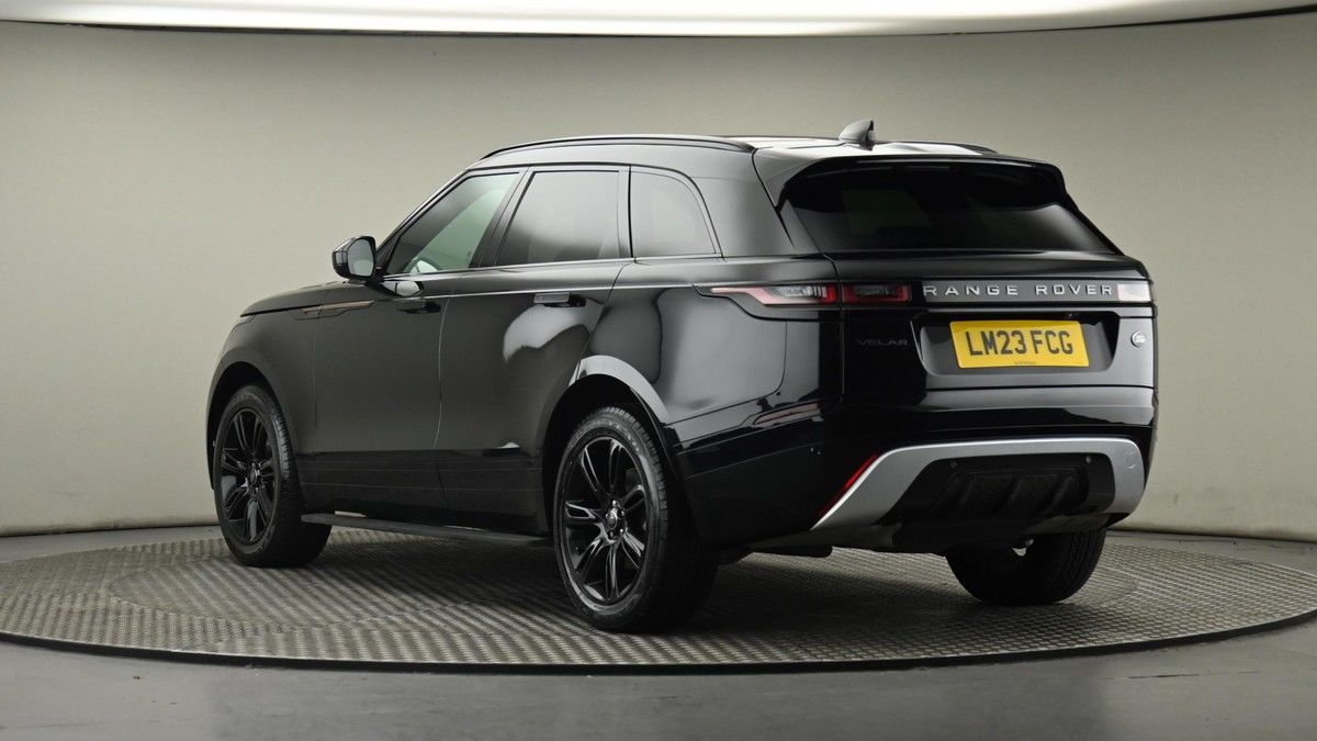 Land Rover Range Rover Velar Image 24