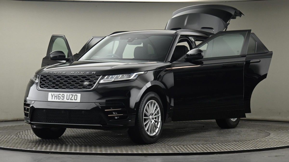 More views of Land Rover Range Rover Velar