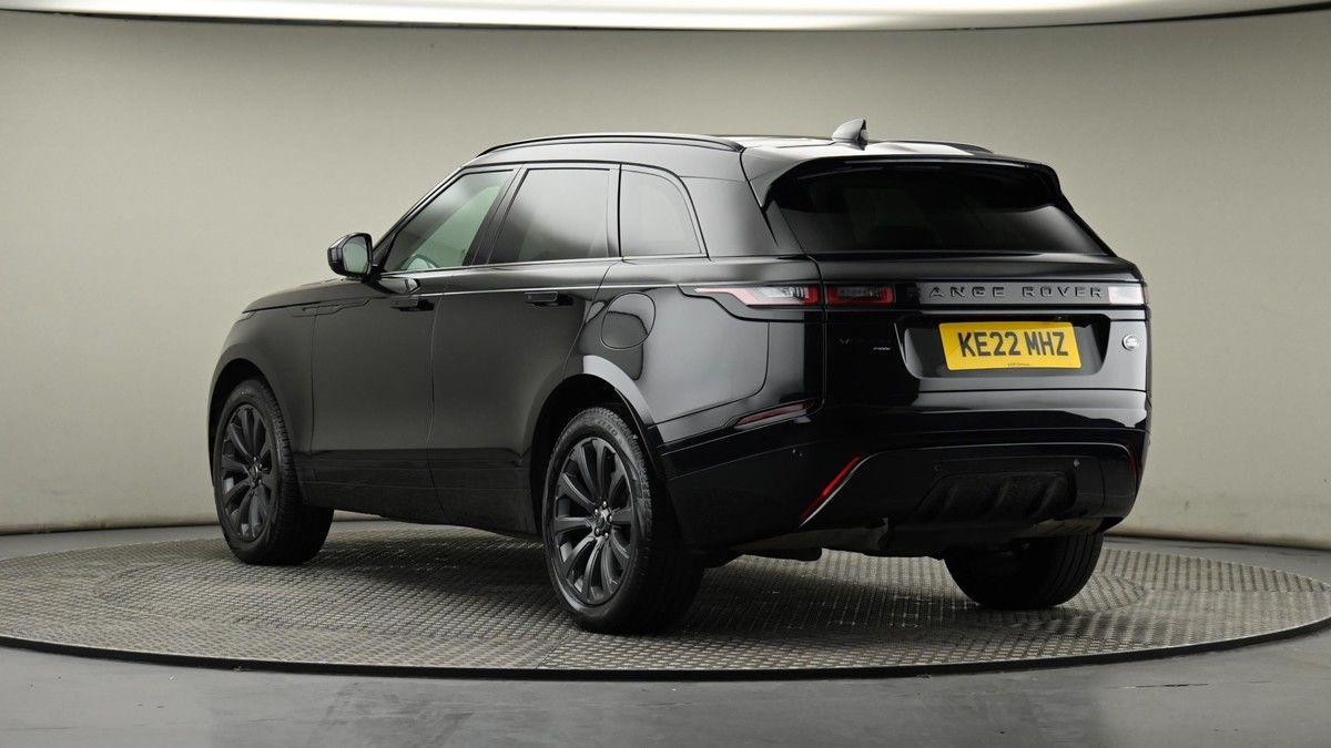 Land Rover Range Rover Velar Image 24