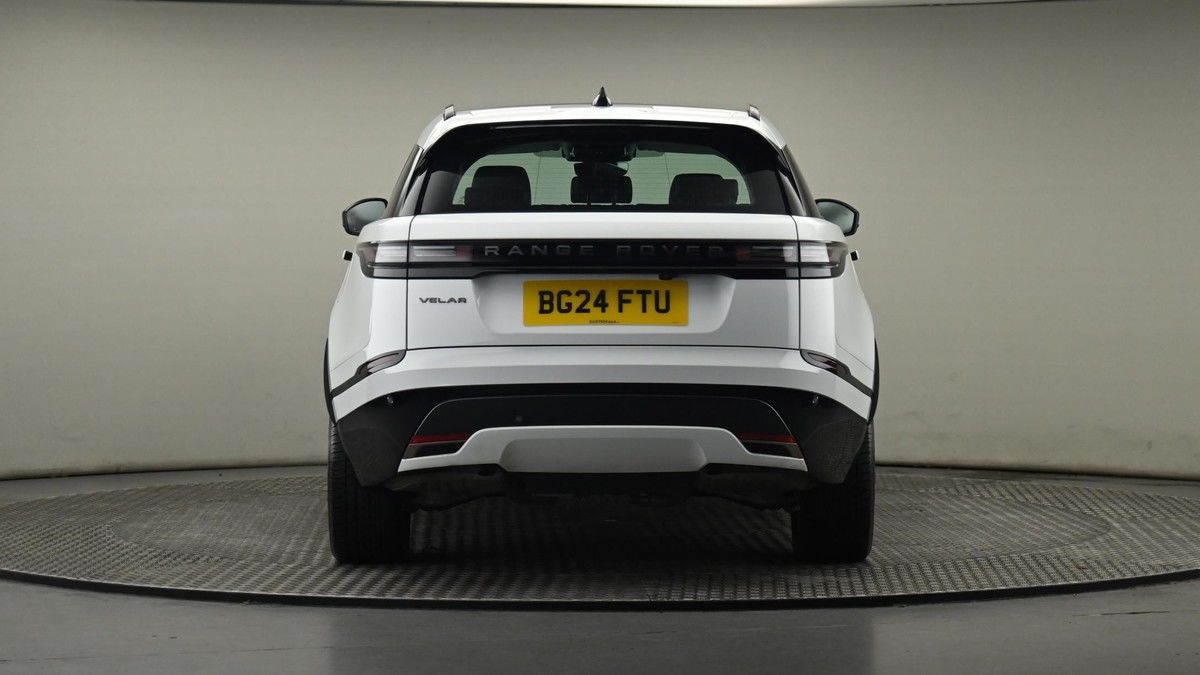 Land Rover Range Rover Velar Image 25