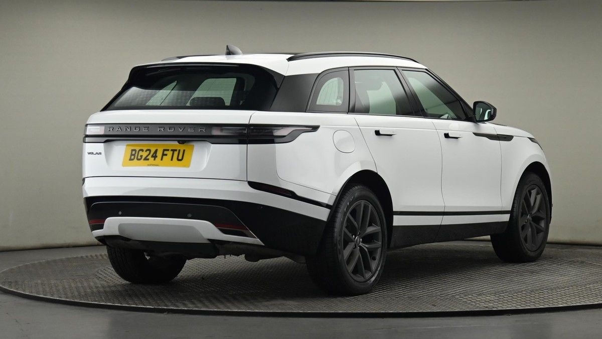 Land Rover Range Rover Velar Image 26