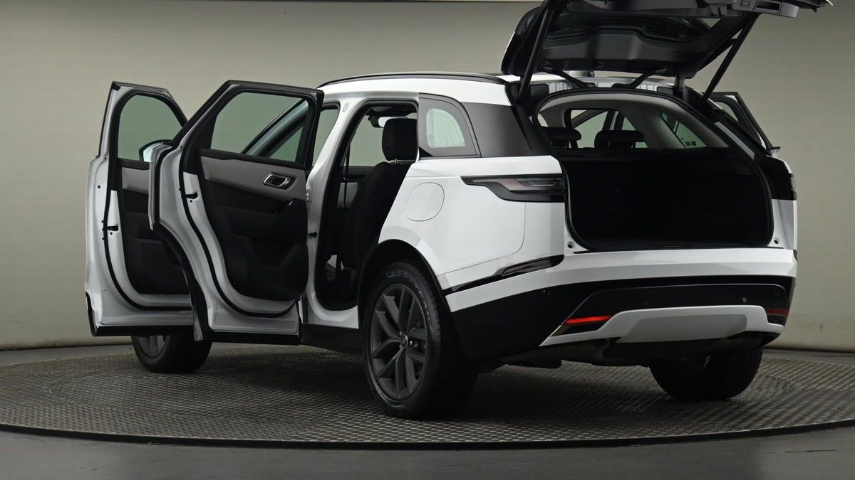 Land Rover Range Rover Velar Image 29