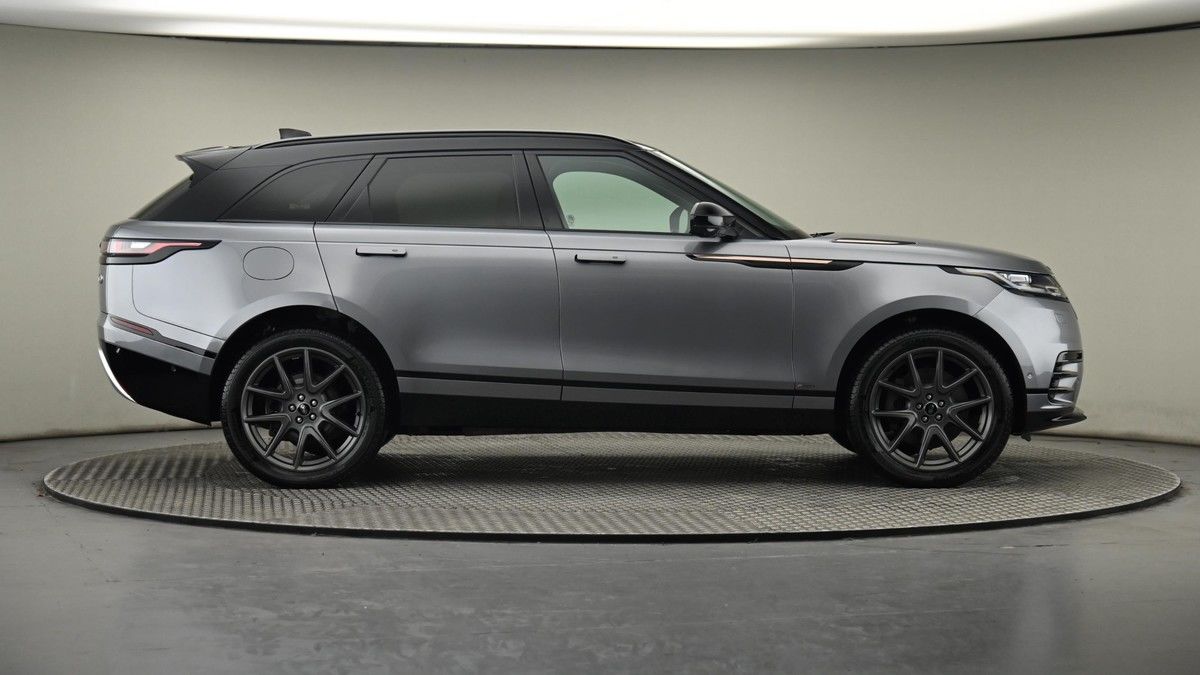 Land Rover Range Rover Velar Image 27