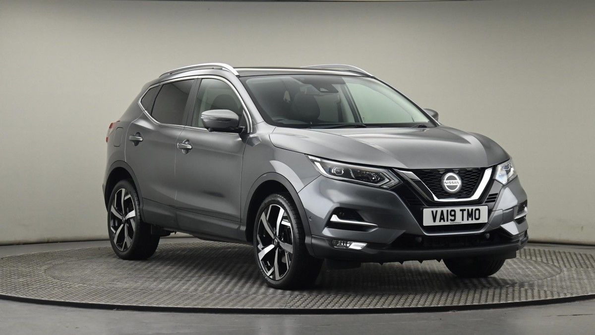 Nissan Qashqai Sticky Header Image