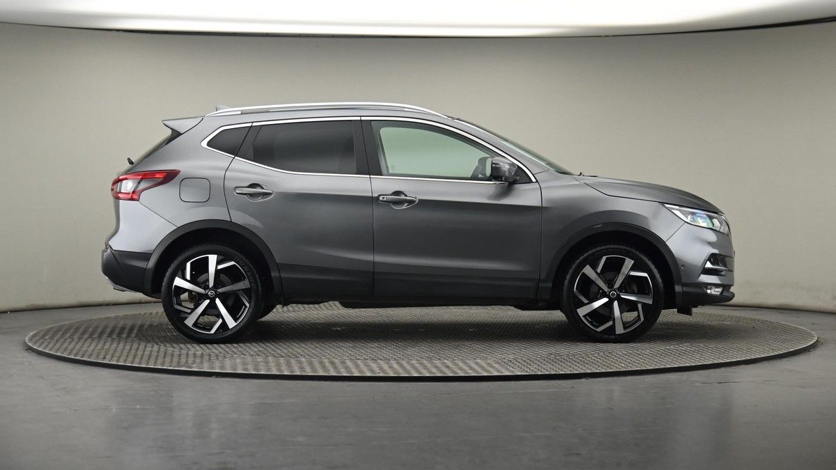 More views of Nissan Qashqai