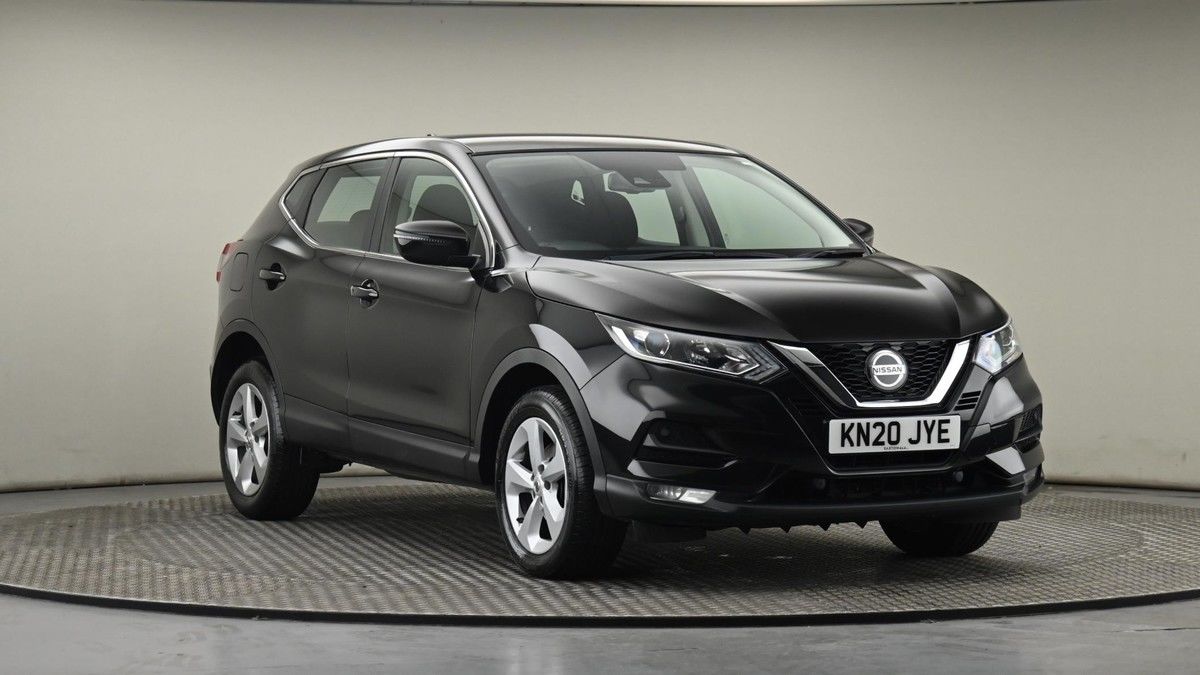 Nissan Qashqai Sticky Header Image