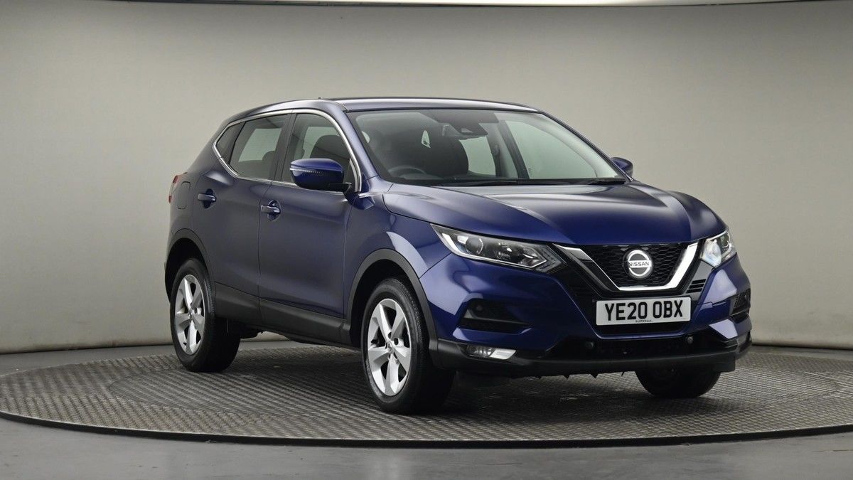 Nissan Qashqai Sticky Header Image