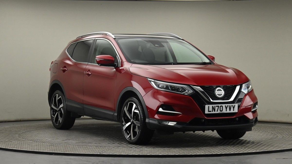 Nissan Qashqai Sticky Header Image