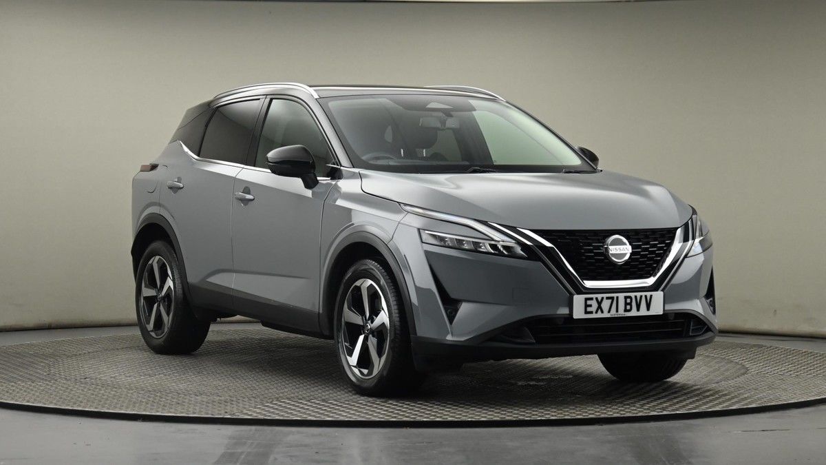 Nissan Qashqai Sticky Header Image