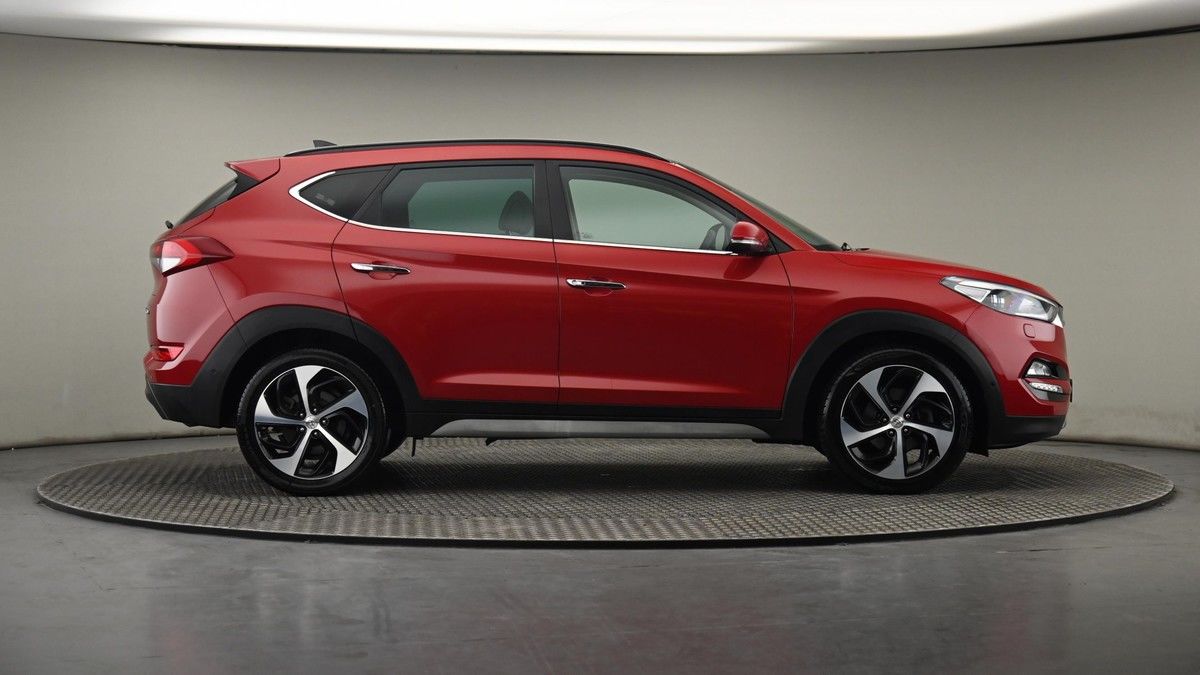 More views of Hyundai TUCSON