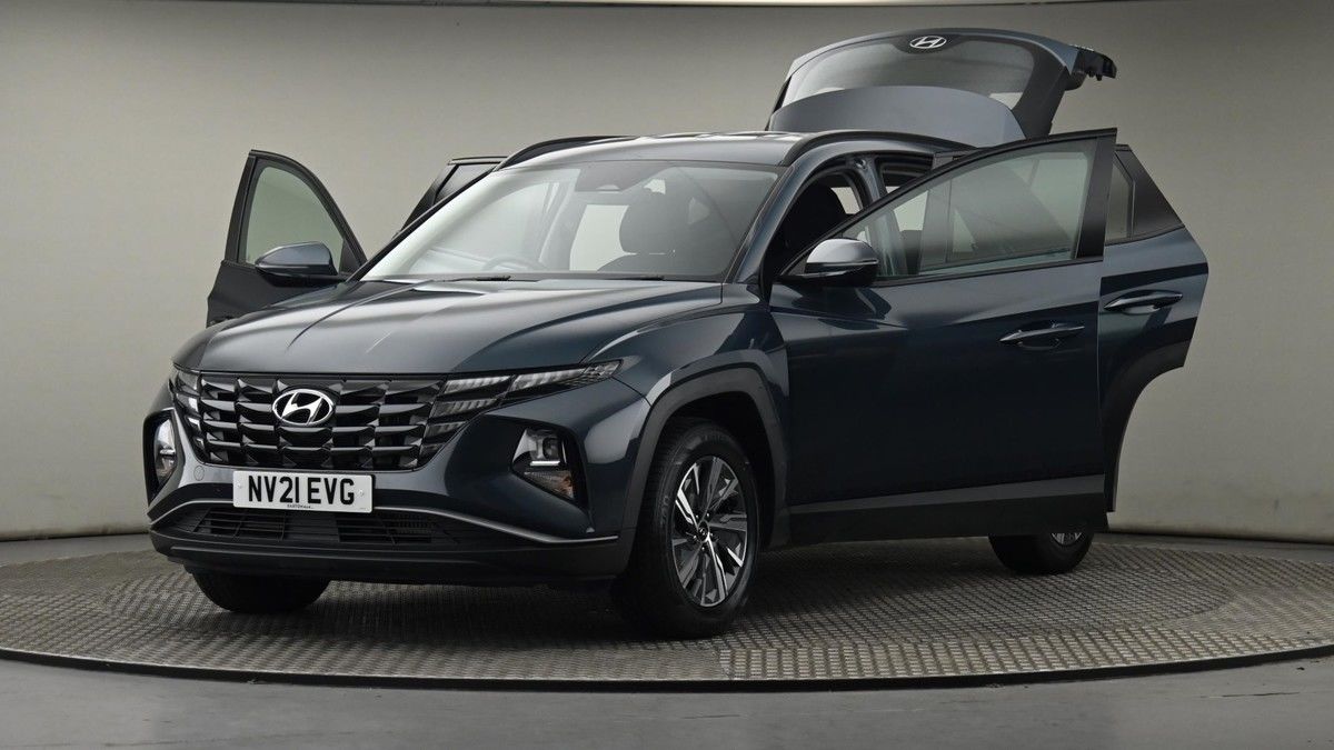 More views of Hyundai TUCSON