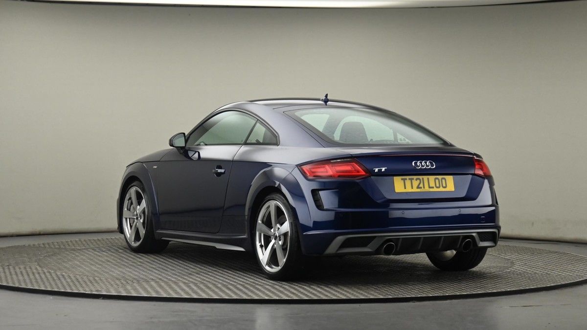 Audi TT Image 23