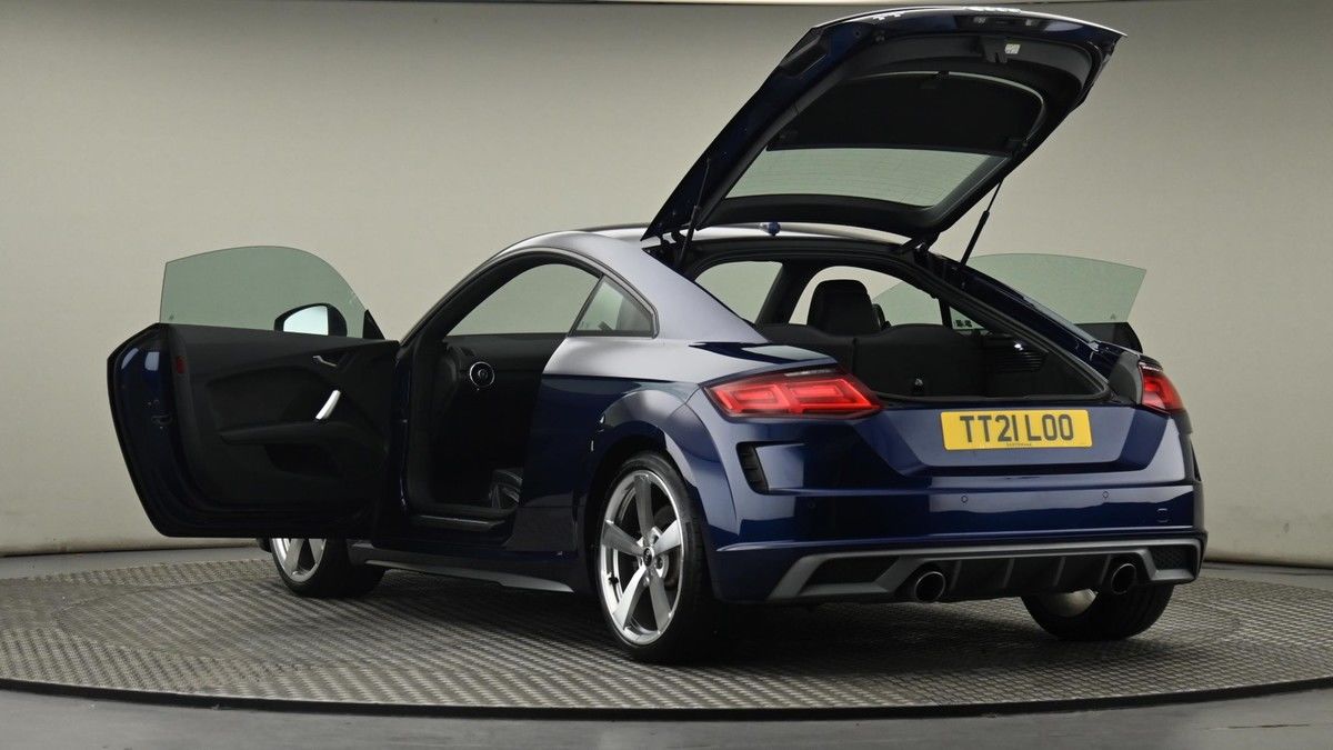 Audi TT Image 28