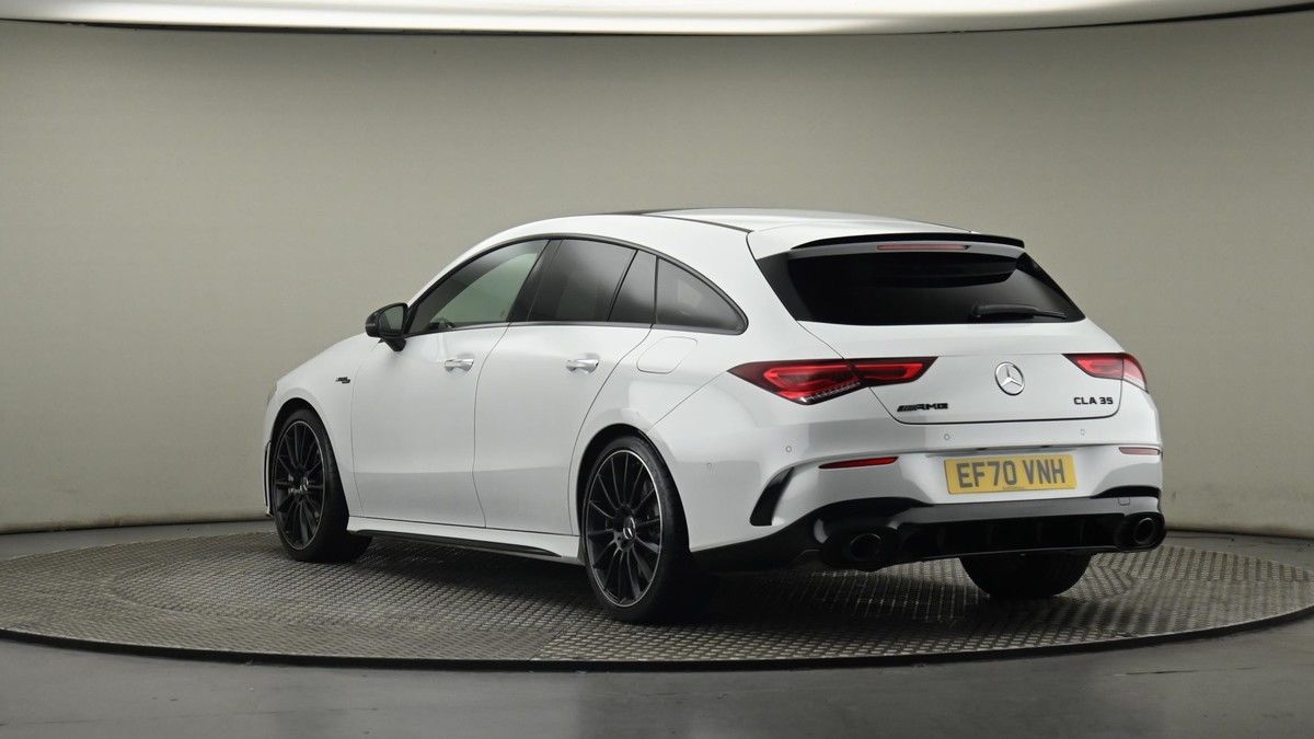 Mercedes-Benz CLA Image 24