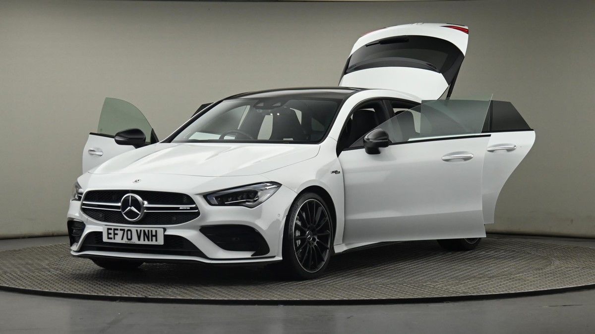 Mercedes-Benz CLA Image 28