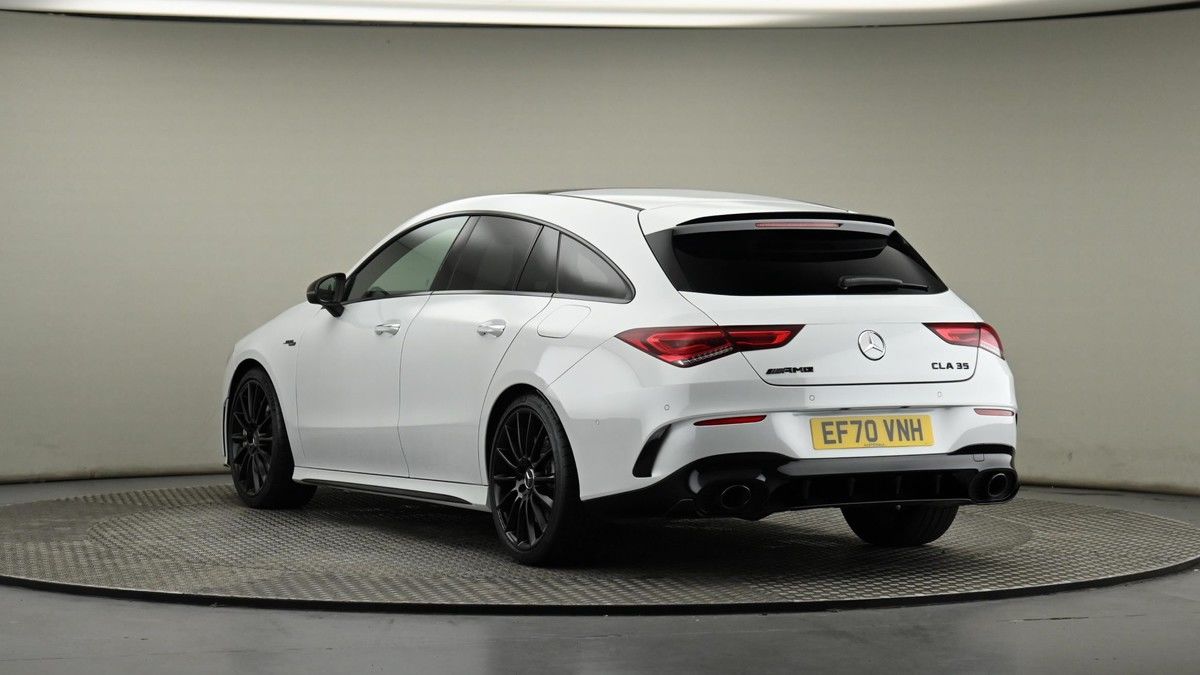 Mercedes-Benz CLA Image 24