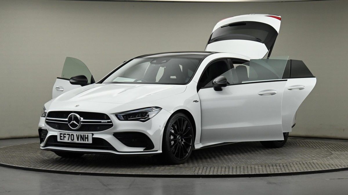 Mercedes-Benz CLA Image 28