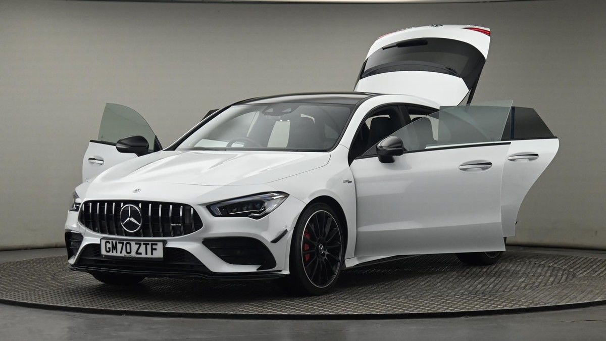 Mercedes-Benz CLA Image 28