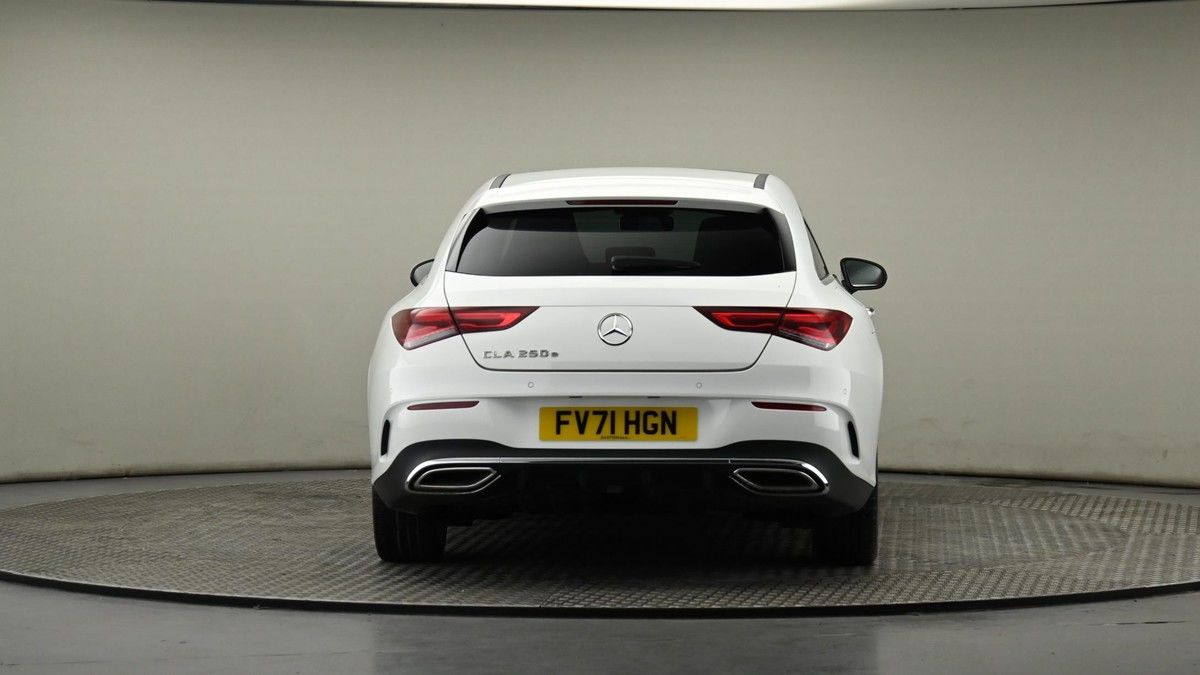 Mercedes-Benz CLA Image 25