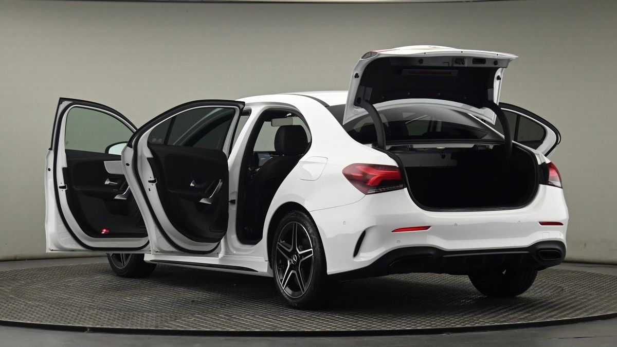 Mercedes-Benz A Class Image 29