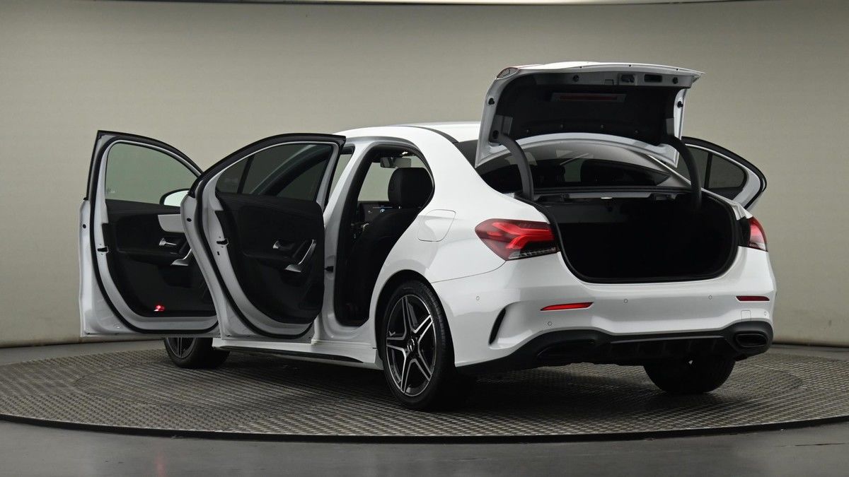 Mercedes-Benz A Class Image 29