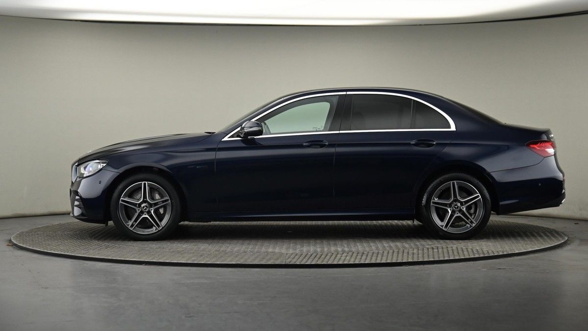 Mercedes-Benz E Class Image 23