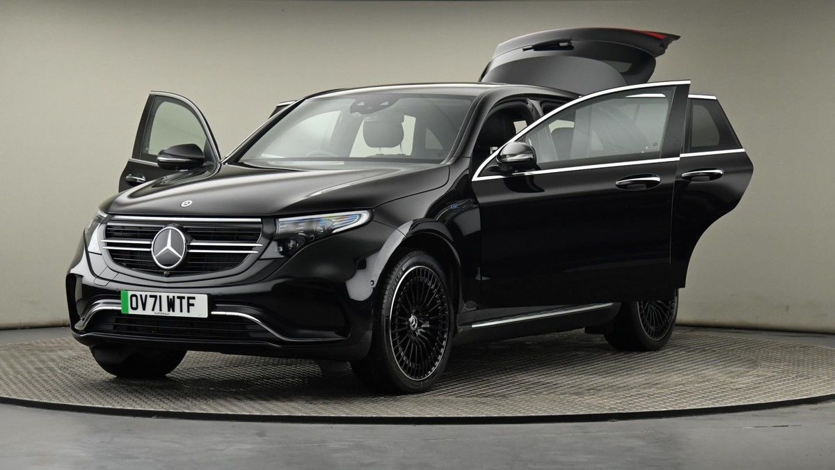 Mercedes-Benz EQC Image 28