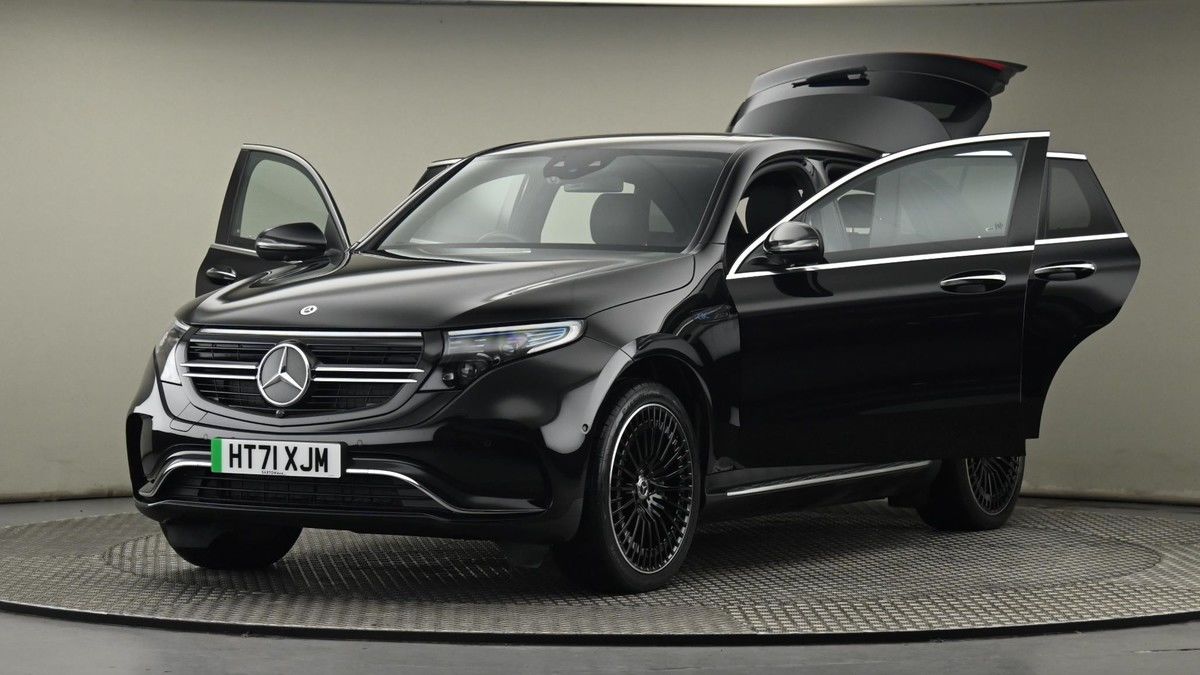 Mercedes-Benz EQC Image 28