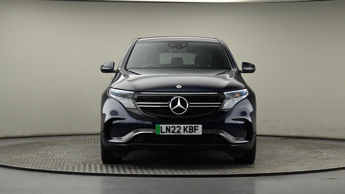 Mercedes-Benz EQC Image 21