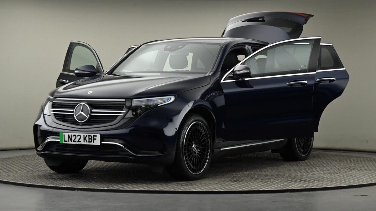 Mercedes-Benz EQC Image 28