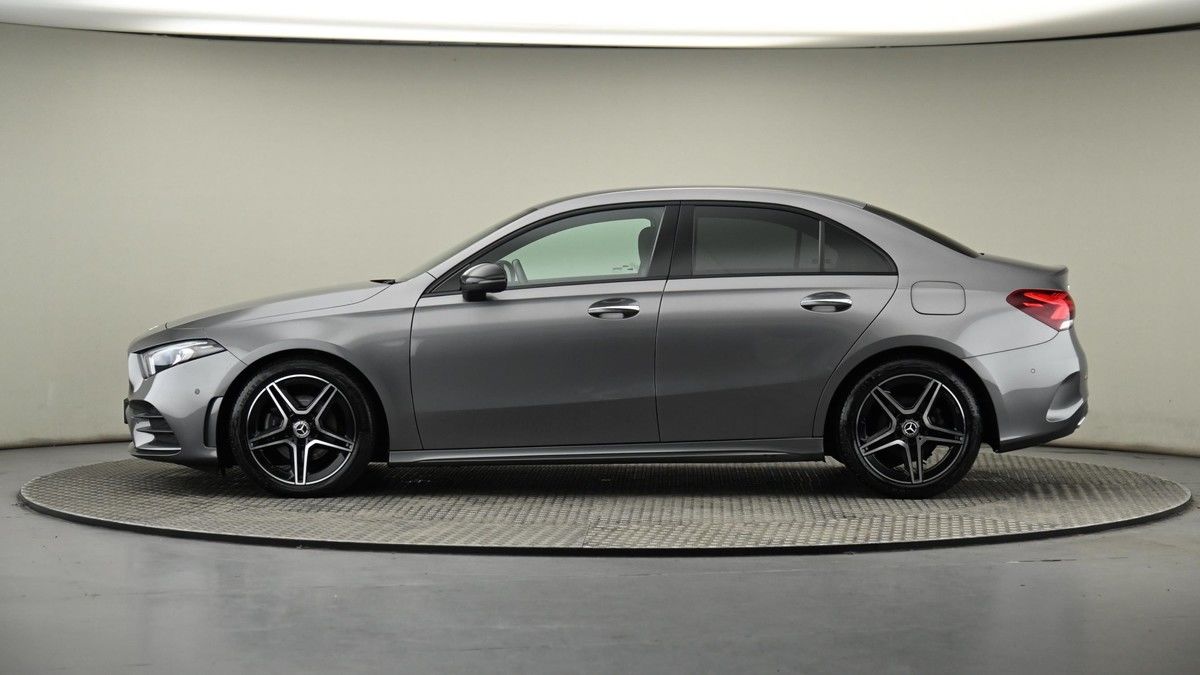 Mercedes-Benz A Class Image 22