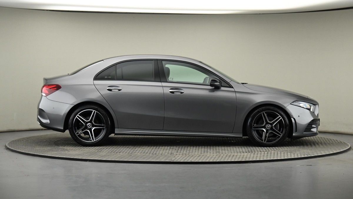 Mercedes-Benz A Class Image 26