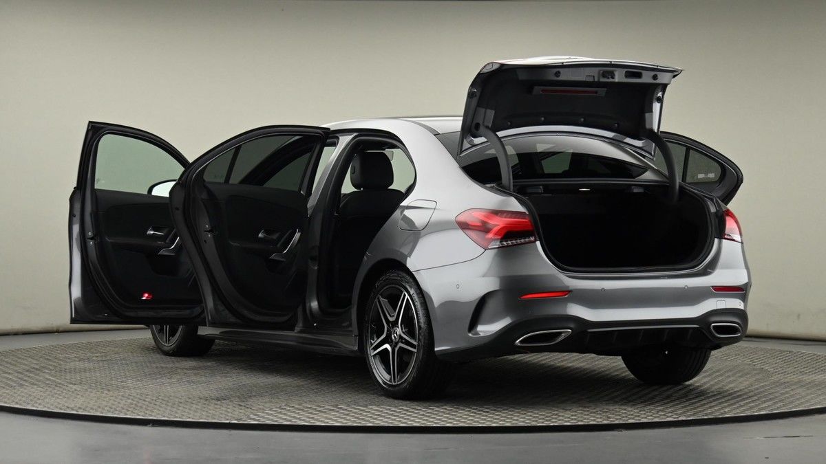 Mercedes-Benz A Class Image 28