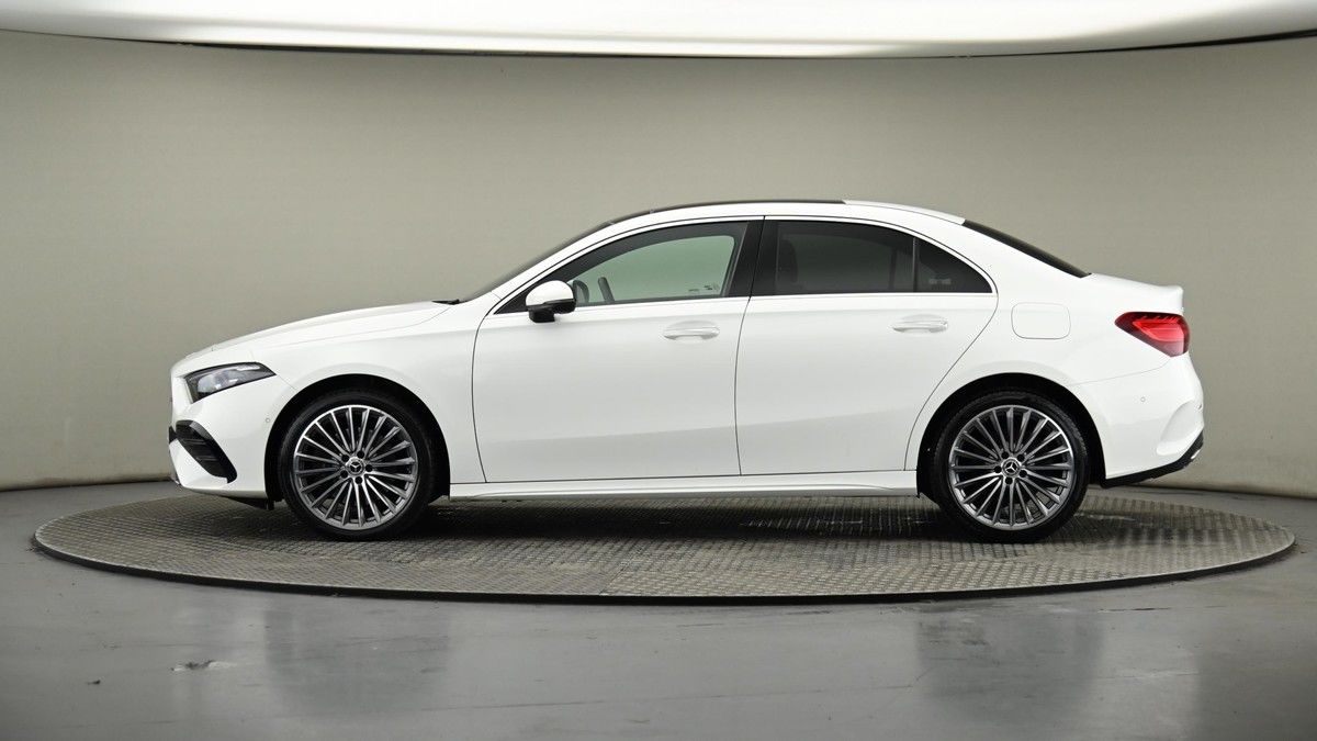 Mercedes-Benz A Class Image 23