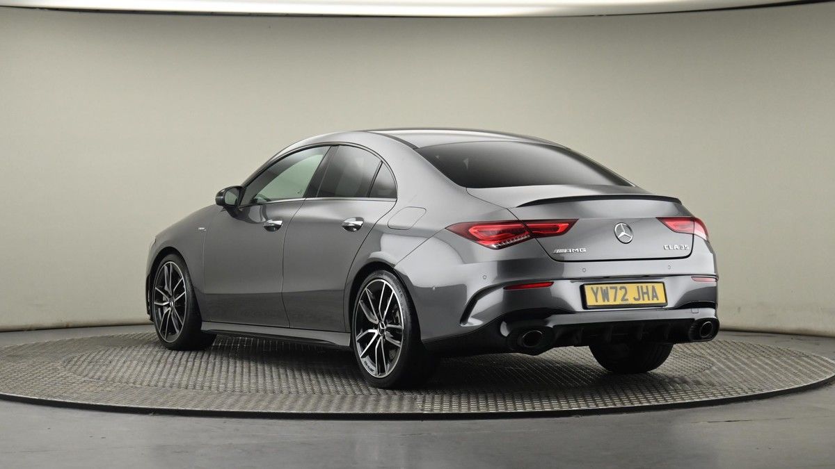 Mercedes-Benz CLA Image 24