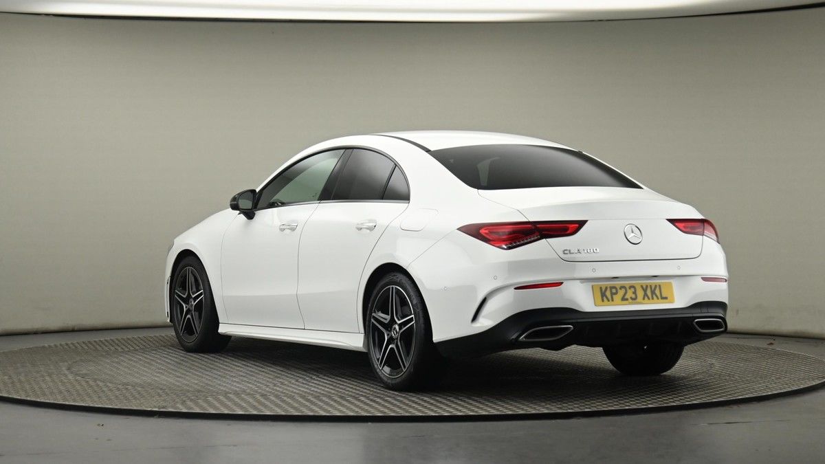 Mercedes-Benz CLA Image 24