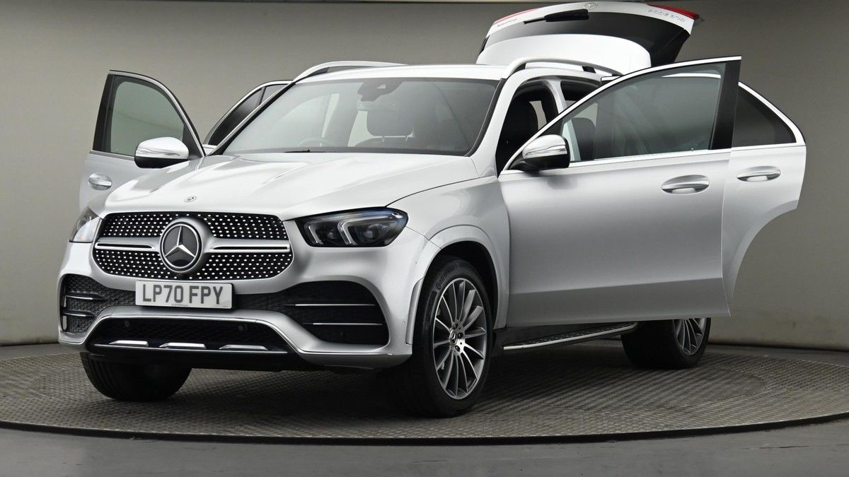 More views of Mercedes-Benz GLE