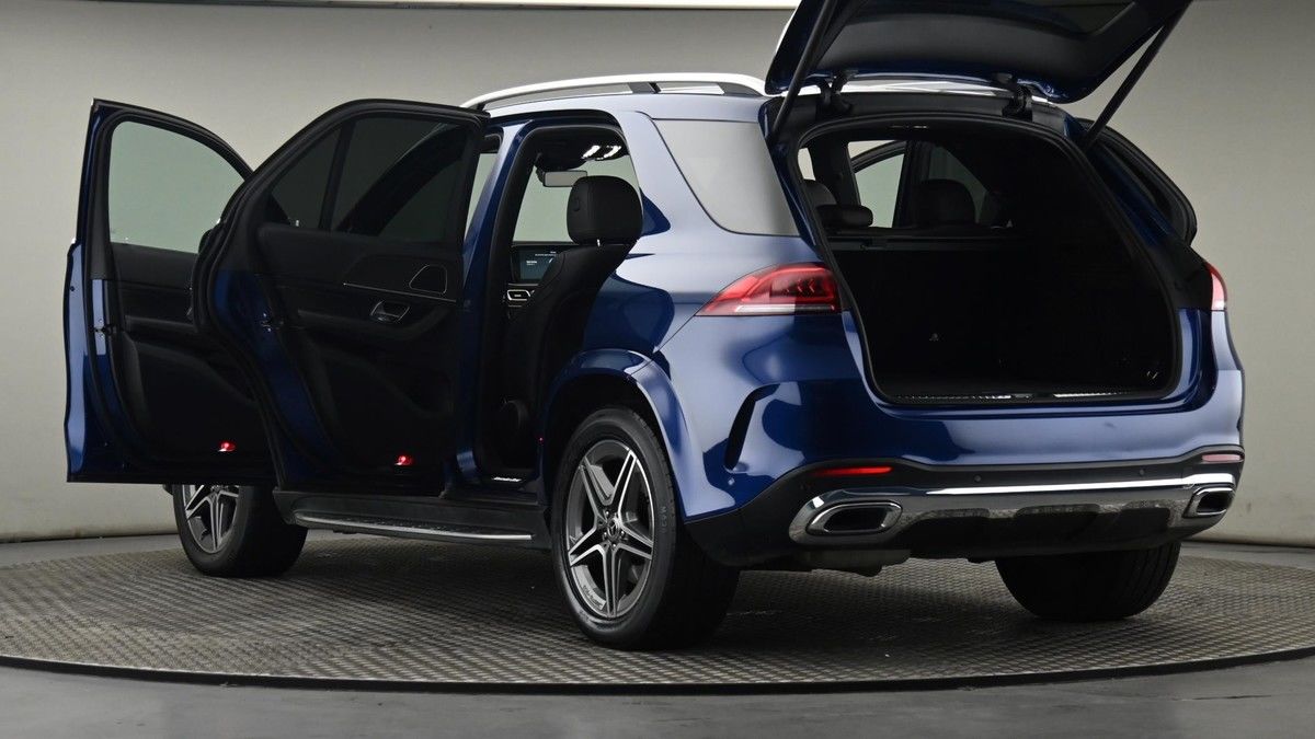 More views of Mercedes-Benz GLE