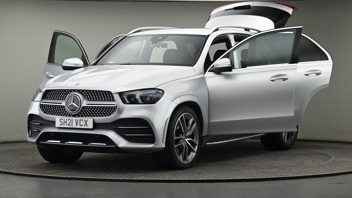 More views of Mercedes-Benz GLE