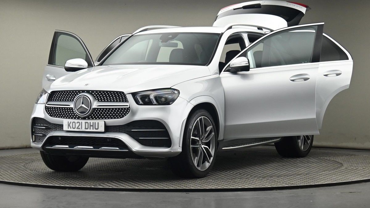 More views of Mercedes-Benz GLE