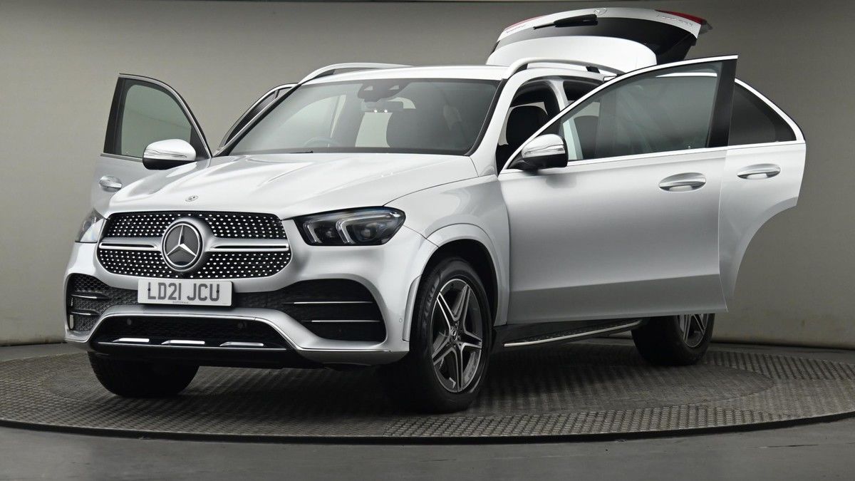 More views of Mercedes-Benz GLE