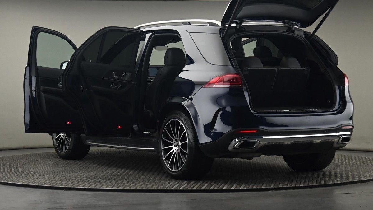 More views of Mercedes-Benz GLE